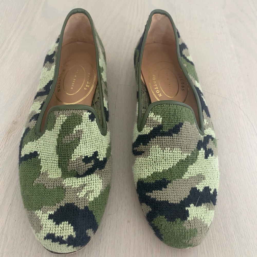 Stubbs and Wootton needlepoint cameo print loafers